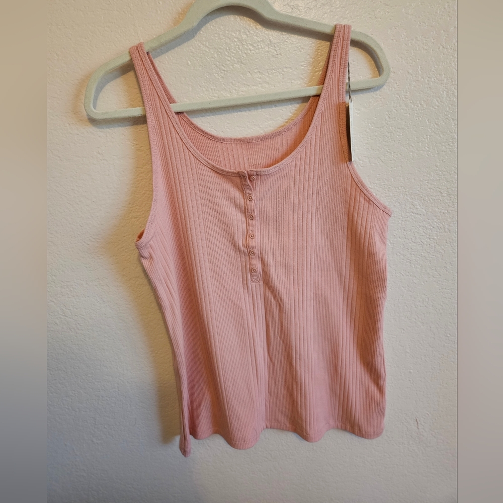 Pink tank top